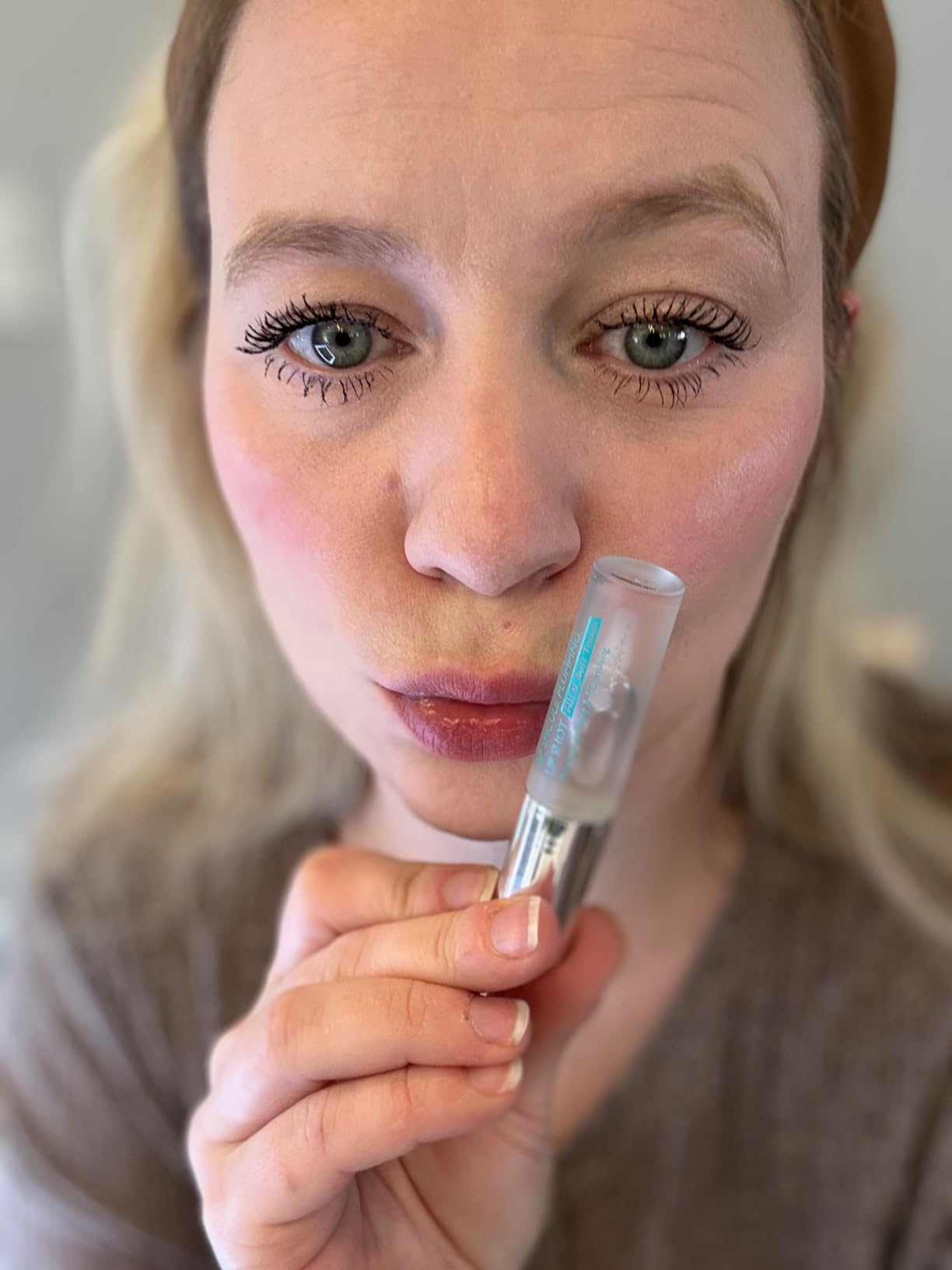 Laura M. lip shot review
